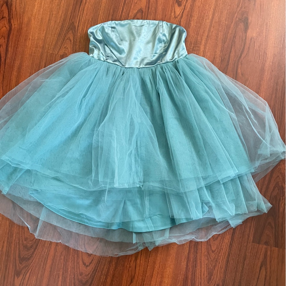 Forever 21 Strapless Teal Tulle Dress